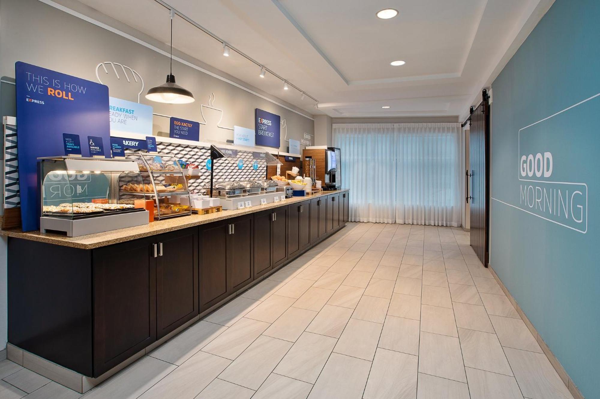 Holiday Inn Express Hotel & Suites Grand Rapids-North By Ihg Уолкер Экстерьер фото